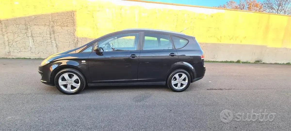 Usata Seat Altea XL Stylance 102 CV (75 kW) 2007 Nero Monovolume