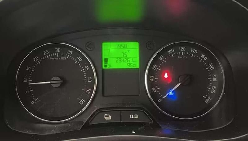 Usata Skoda Roomster Active 75 CV (55 kW) 2012 Marrone Monovolume