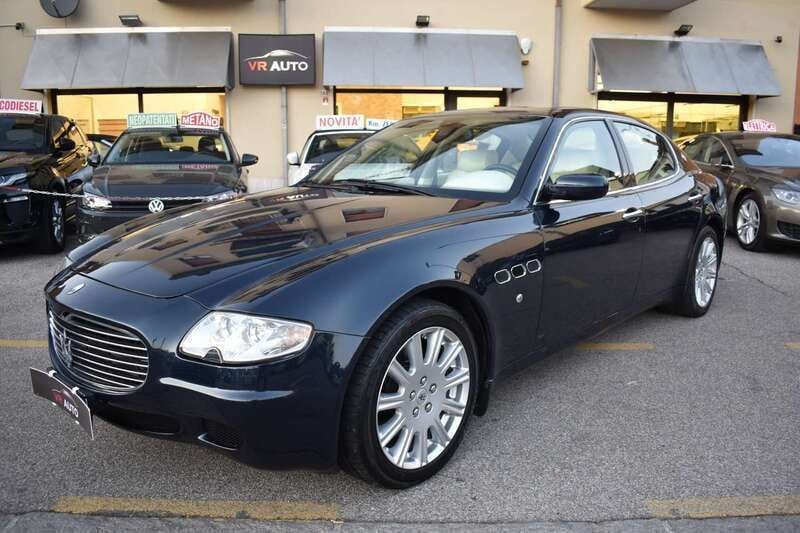 Blu/azzurro Usata 2004 Maserati Quattroporte Tre volumi | 24.900 € (Molto cara) - Immagine 1/4