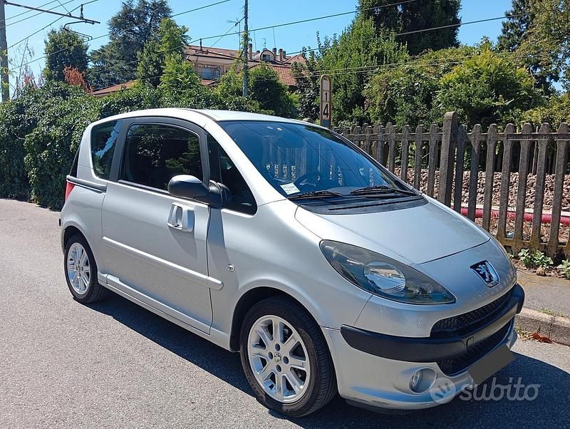 Grigio Usata 2007 Peugeot 1007 Monovolume | 3000 € (Buon prezzo) - Immagine 1/4