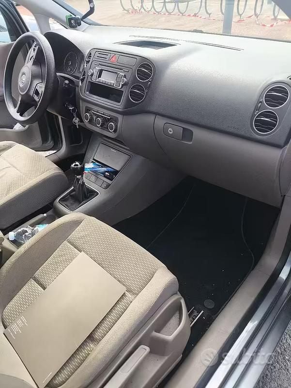 Usata VW Golf Plus Cross 105 CV (77 kW) 2010 Grigio Monovolume