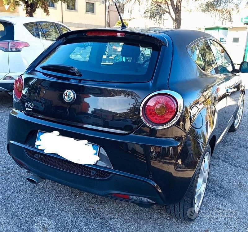 Second-hand Alfa Romeo MiTo 120 CP (88 kW) 2010 Negru Hatchback