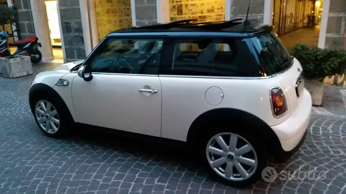 Usata Mini Cooper D 109 CV (80 kW) 2009 Bianco Utilitaria