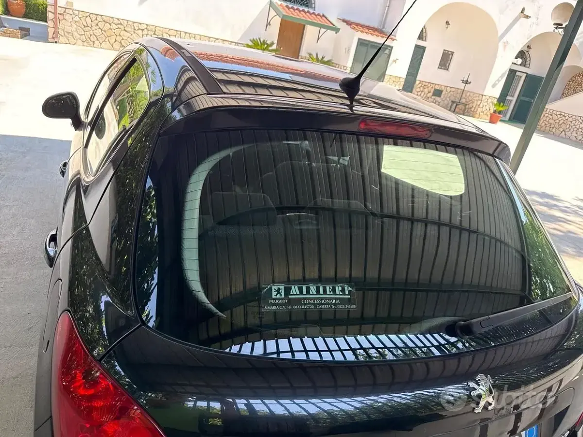 Usata Peugeot 207 109 CV (80 kW) 2008 Nero Berlina