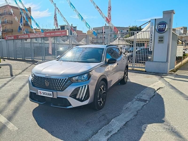 Usata Peugeot 2008 Allure 130 CV (95 kW) 2023 Grigio SUV