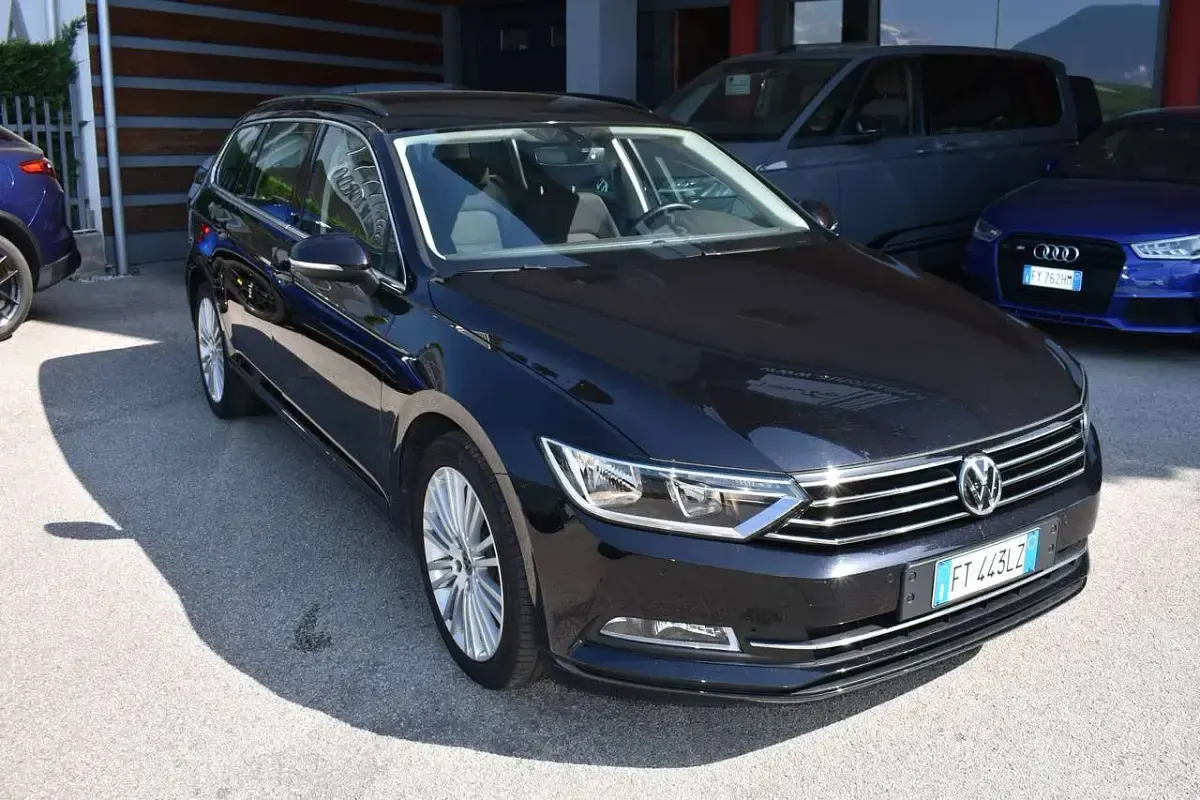Usata VW Passat Executive 150 CV (110 kW) 2018 Nero Station wagon