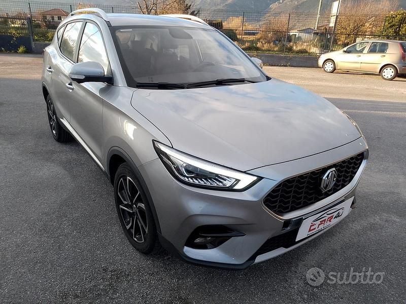 Usata MG ZS Luxury 106 CV (77 kW) 2023 Grigio SUV