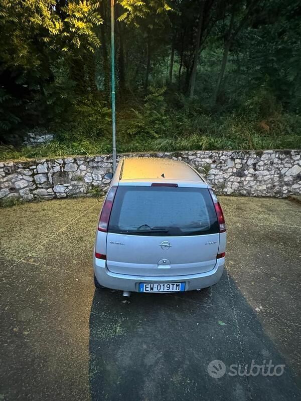 Usata Opel Meriva 101 CV (74 kW) 2004 Grigio Monovolume