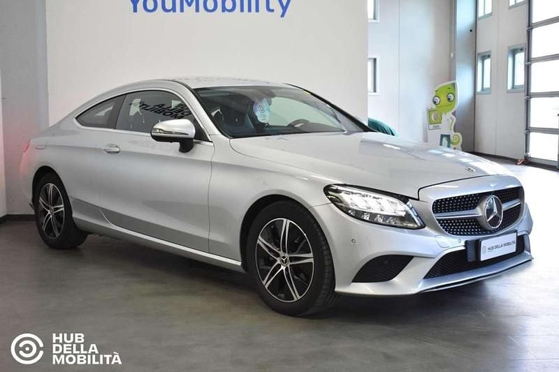 Usata Mercedes C220 194 CV (142 kW) 2021 Argento Coupé