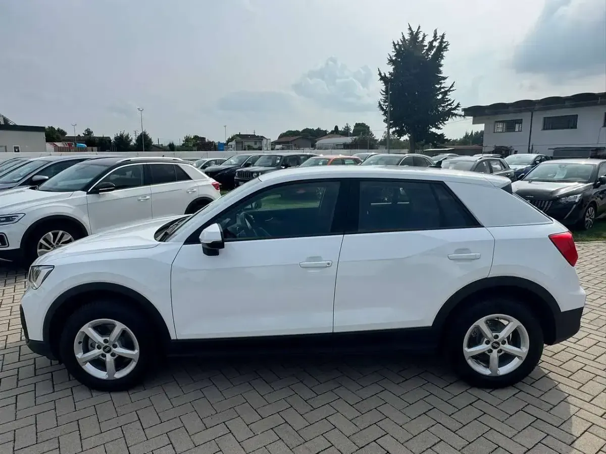 Usata Audi Q2 Ambiente 116 CV (85 kW) 2023 Bianco SUV