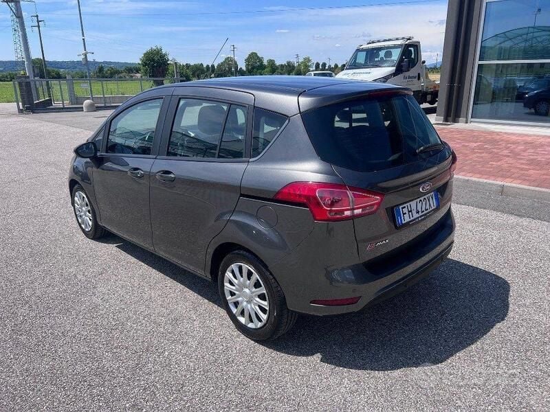 Usata Ford B-MAX 95 CV (69 kW) 2017 Gray Monovolume