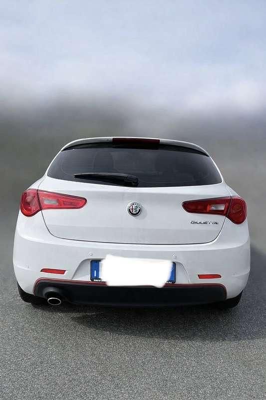 Usata Alfa Romeo Giulietta Business 120 CV (88 kW) 2017 Utilitaria