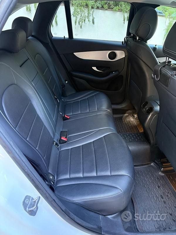 Usata Mercedes GLC250 204 CV (150 kW) 2019 Bianco SUV