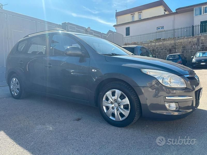 Usata Hyundai i30 Active 90 CV (66 kW) 2009 Grigio Station wagon