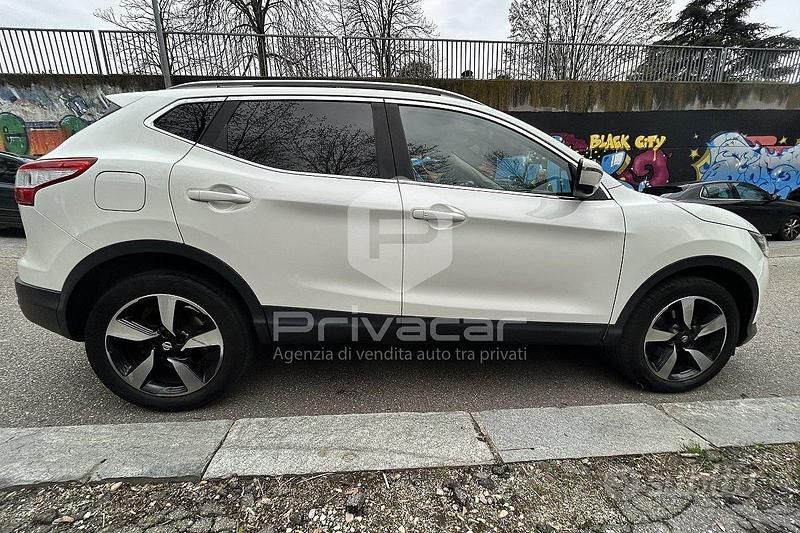 Usata Nissan Qashqai Tekna 131 CV (96 kW) 2017 Bianco SUV