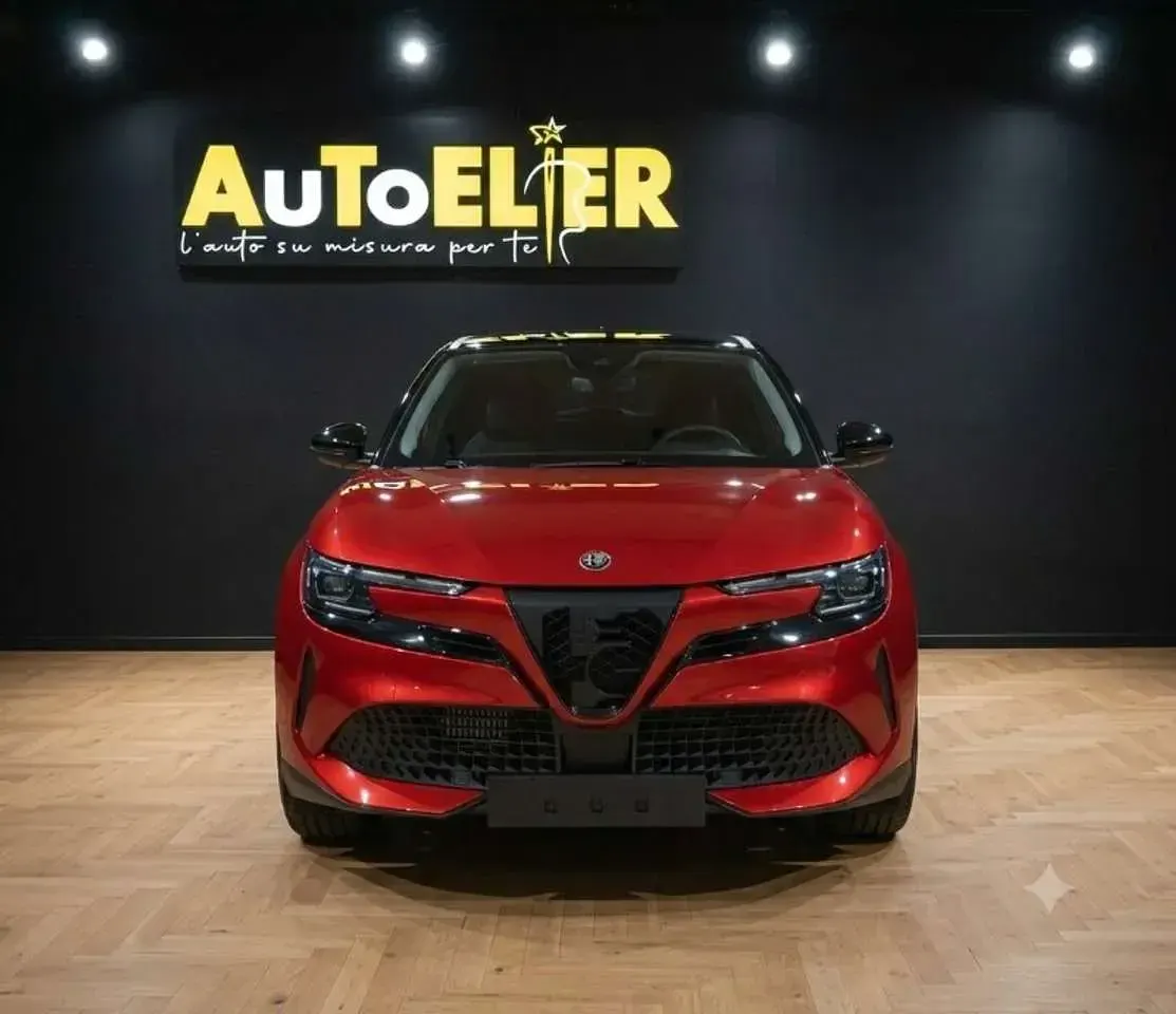 Nuova Alfa Romeo GT Junior Edizione Speciale 145 CV (106 kW) 2026 Nero SUV