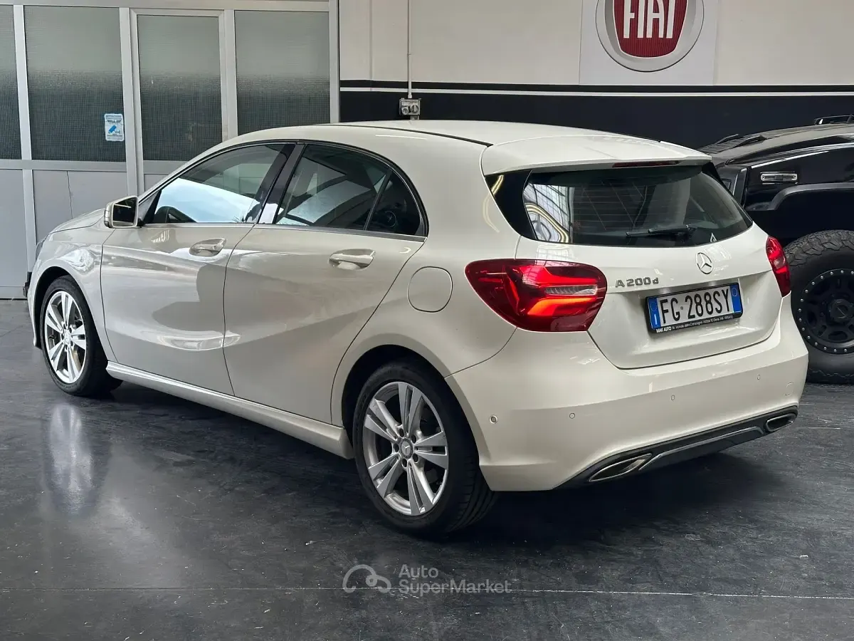 Usata Mercedes A200 136 CV (100 kW) 2016 Bianco Berlina
