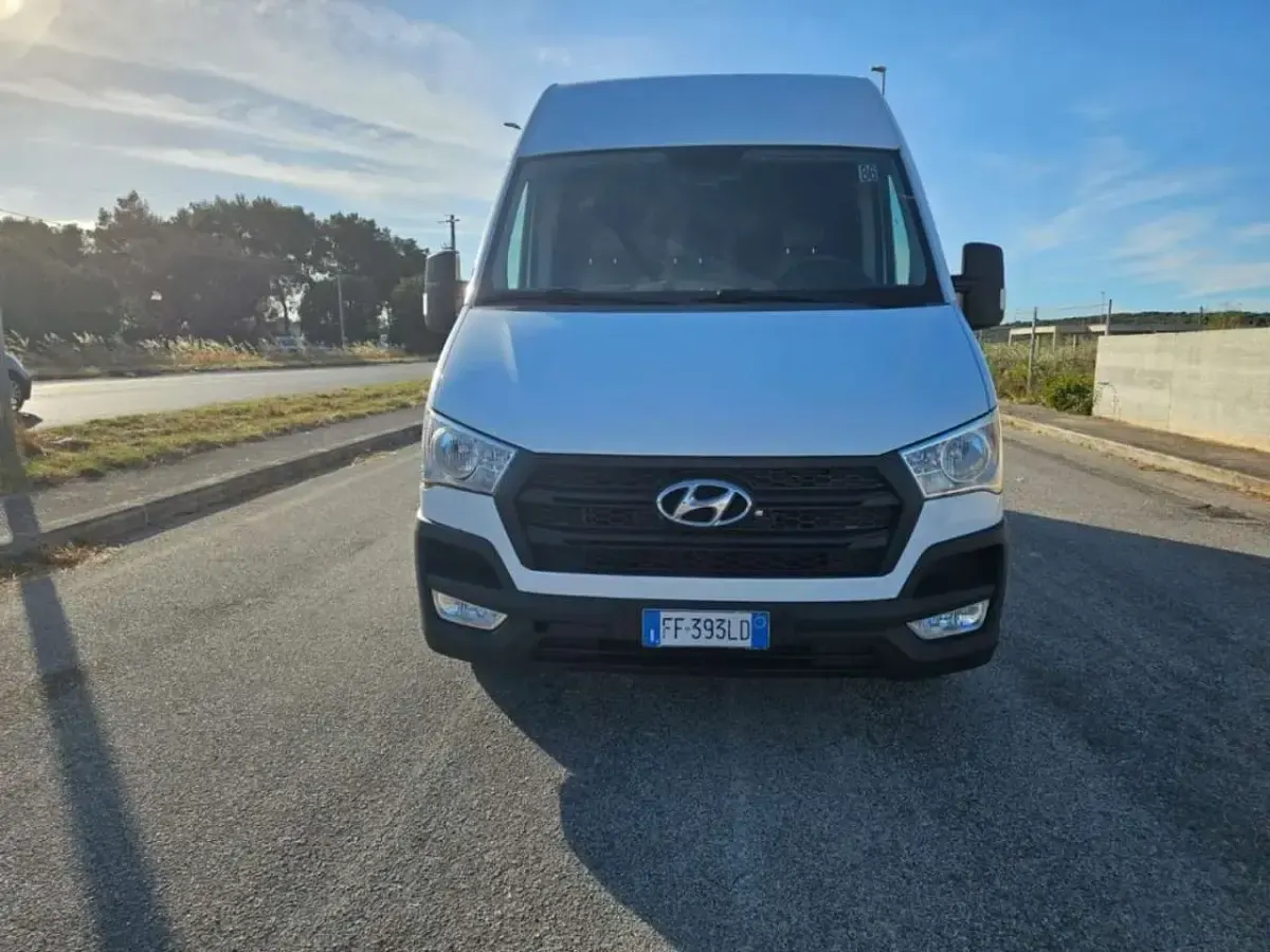 Usata Hyundai H 350 150 CV (110 kW) 2016 Bianco Furgone