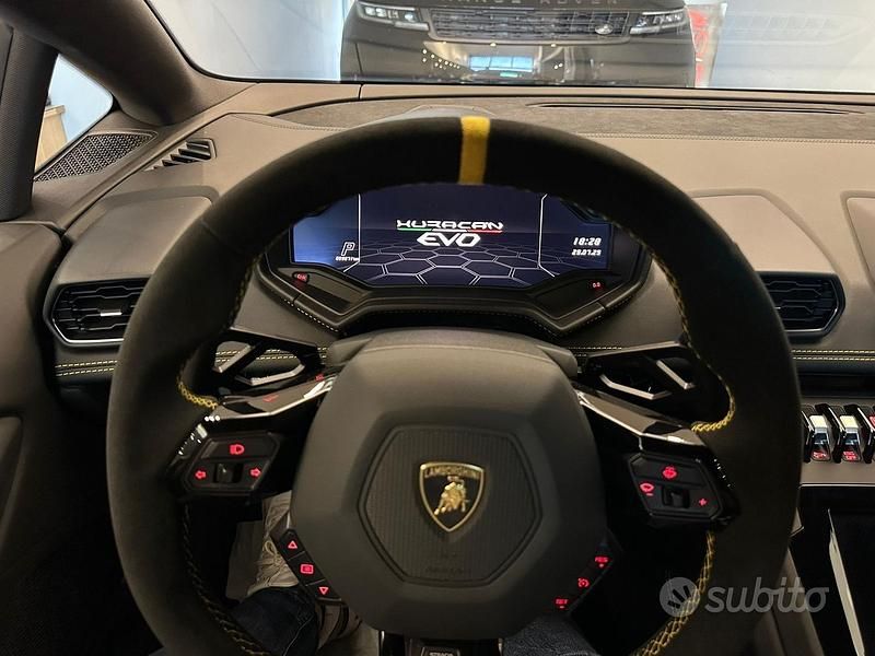 Usata Lamborghini Huracán 640 CV (470 kW) 2021 Giallo Coupé