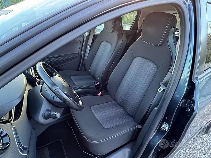 Usata Renault Zoe 41 kW (57 CV) 2018 Utilitaria