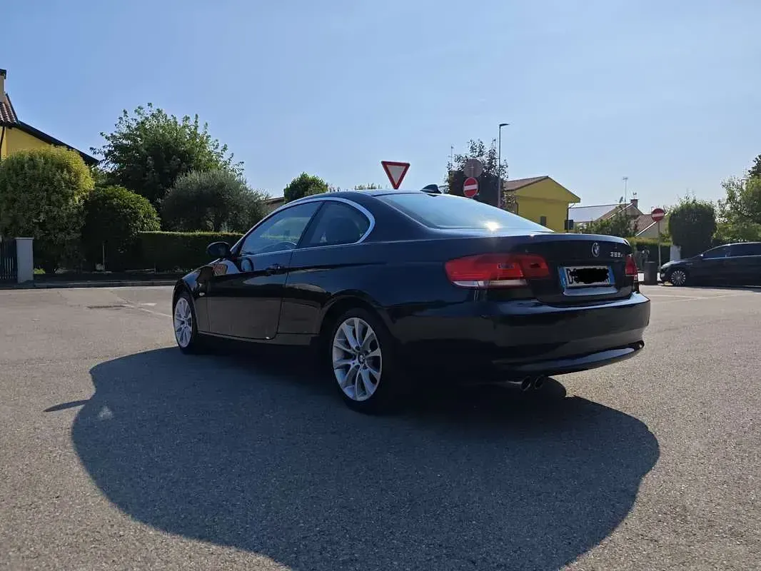 Usata BMW 325 218 CV (160 kW) 2007 Coupé