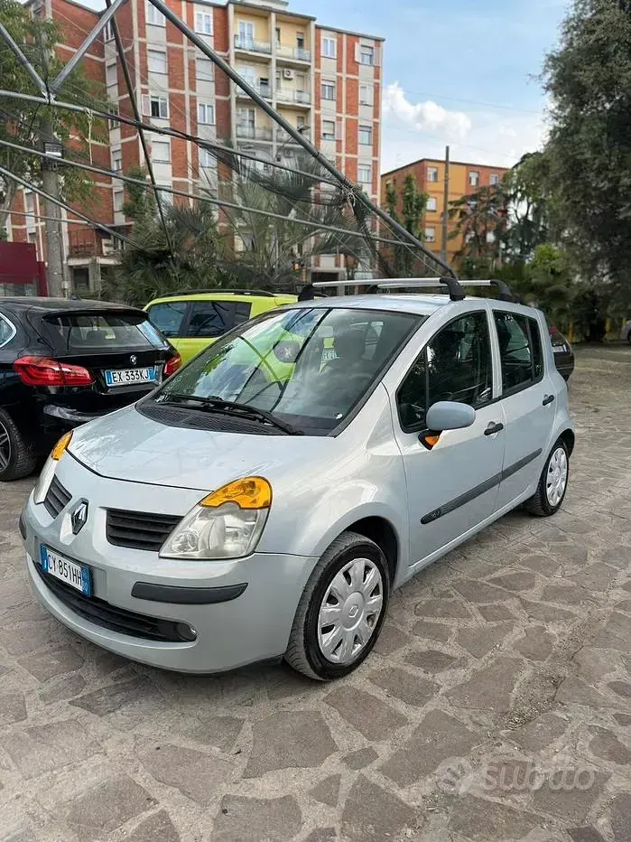 Usata Renault Modus Luxe 75 CV (55 kW) 2005 Grigio Monovolume