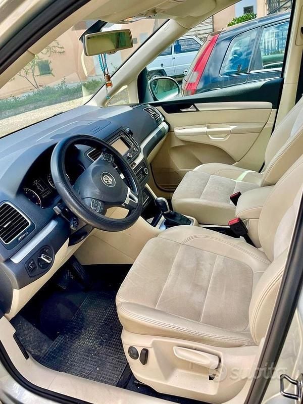 Usata VW Sharan 170 CV (125 kW) 2011 Grigio Monovolume
