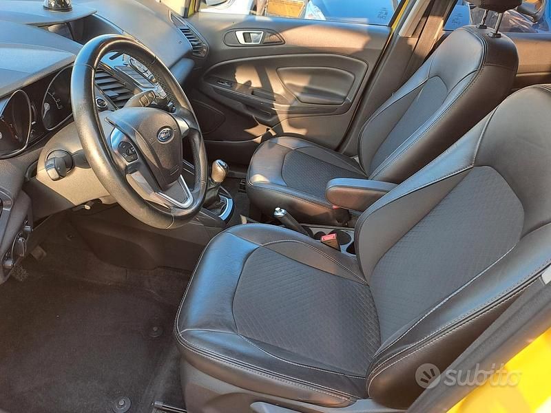 Usata Ford Ecosport Titanium 125 CV (91 kW) 2017 Giallo SUV