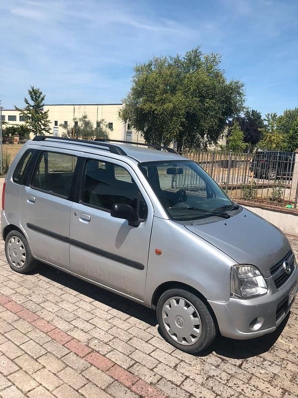 Usata Opel Agila 60 CV (44 kW) 2006 Grigio Utilitaria