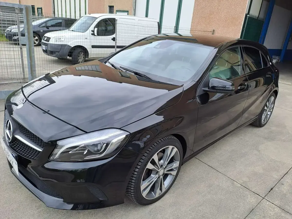 Usata Mercedes A200 Premium 136 CV (100 kW) 2016 Nero Berlina