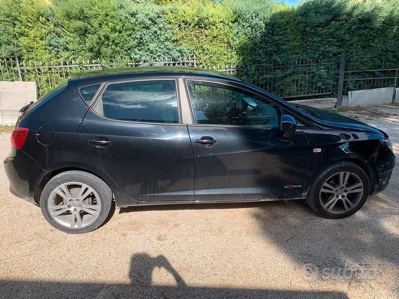 Usata Seat Ibiza 69 CV (50 kW) 2011 Nero Utilitaria