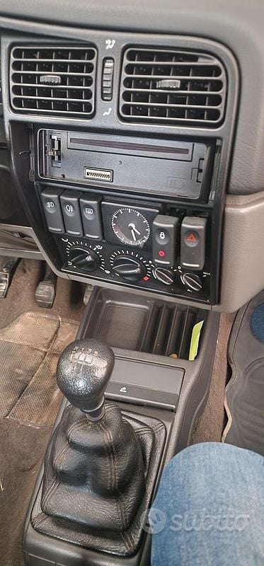 Usata Renault 19 77 CV (56 kW) 1994 Verde Berlina