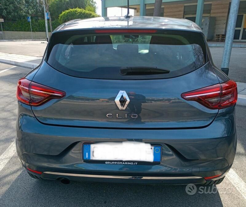 Usata Renault Clio V 101 CV (74 kW) 2020 Grigio Utilitaria