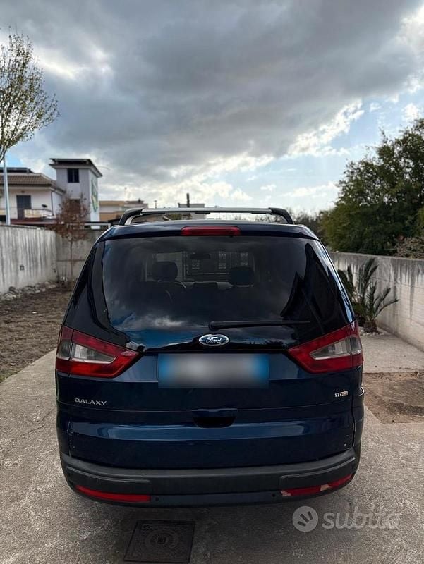 Usata Ford Galaxy Titanium 145 CV (106 kW) 2010 Blu Monovolume
