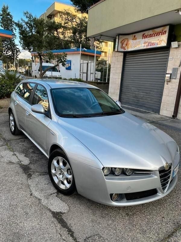 Usata Alfa Romeo 159 150 CV (110 kW) 2010 Argento Station wagon