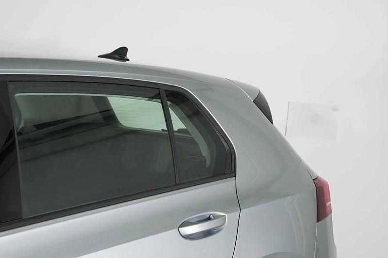 Usata VW Golf VIII Life 115 CV (84 kW) 2025