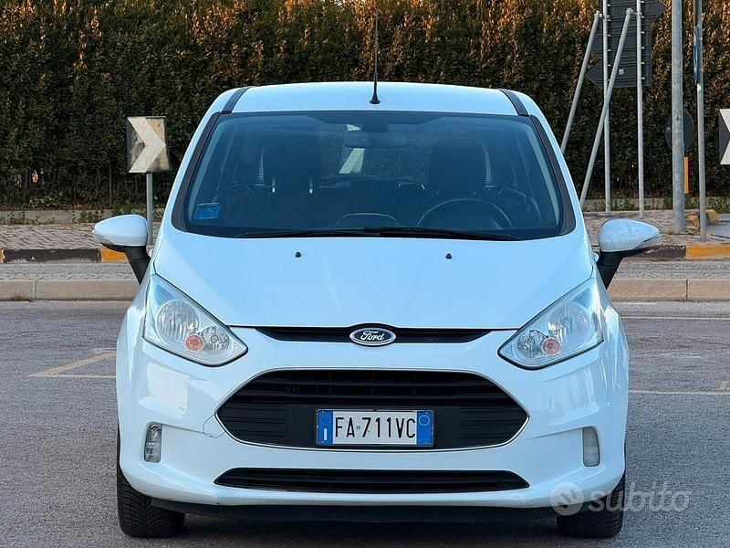Usata Ford B-MAX Titanium 75 CV (55 kW) 2015 Bianco Monovolume