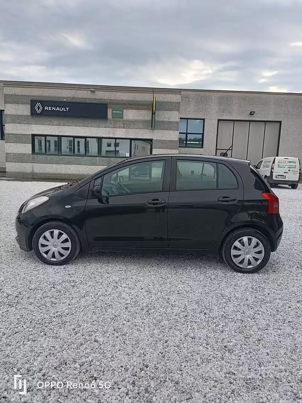 Usata Toyota Yaris Sol 87 CV (63 kW) 2008 Nero Utilitaria