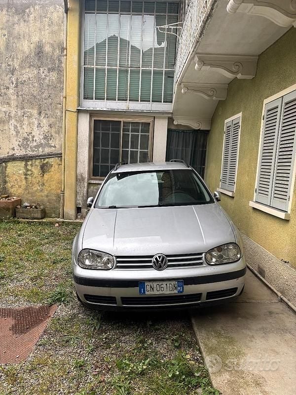 Begagnad VW Golf V 110 HK (80 kW) 2007 Grå Kombi