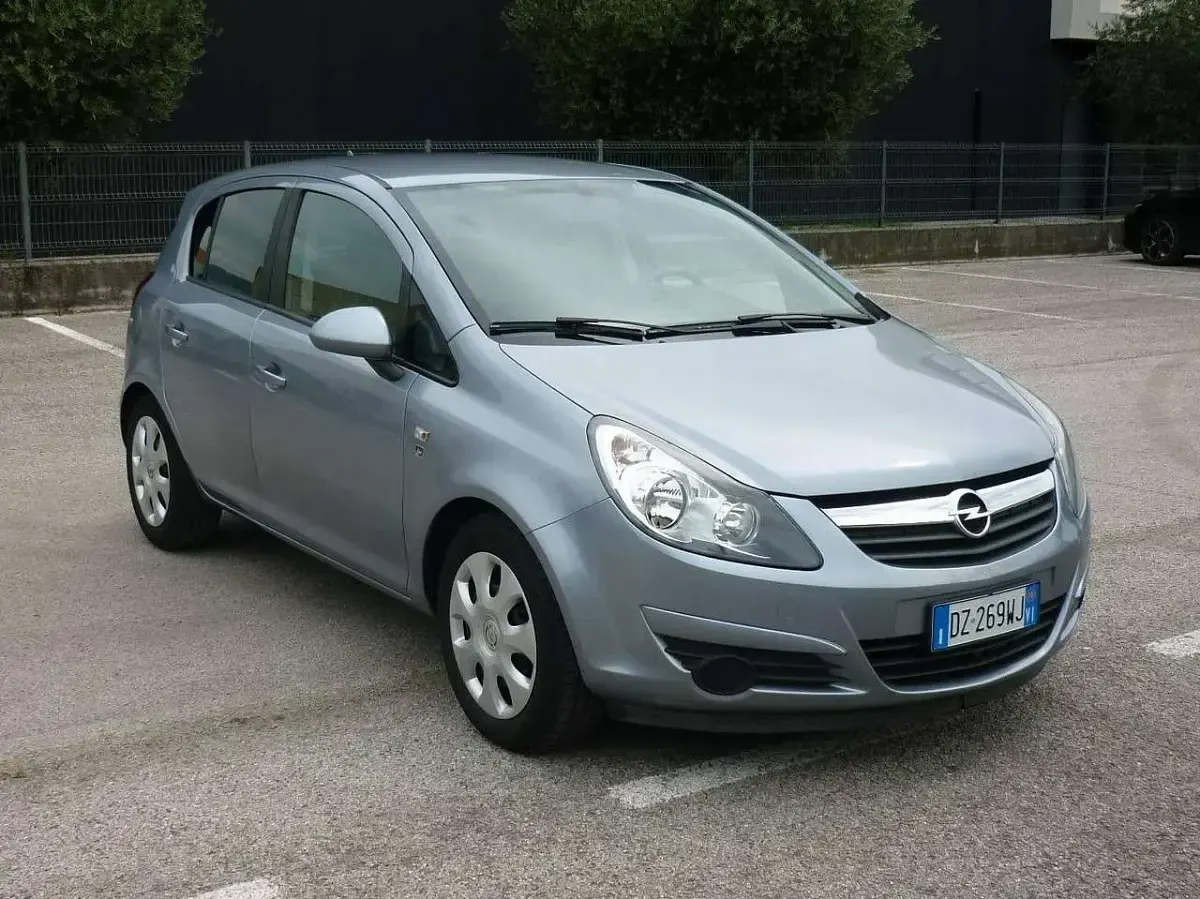 Usata Opel Corsa Club 80 CV (58 kW) 2010 Grigio Utilitaria