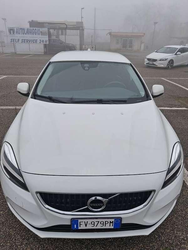 Usata Volvo V40 Business Edition 120 CV (88 kW) 2019 Berlina
