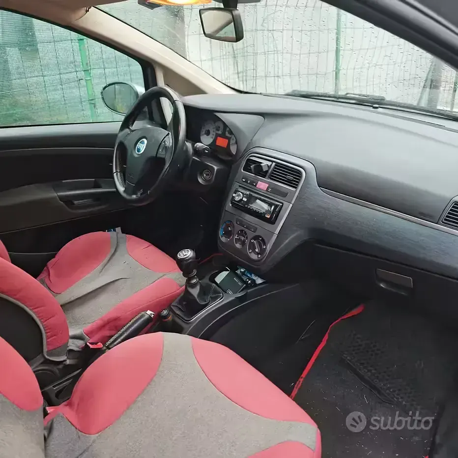 Usata Fiat Punto Dynamic 77 CV (56 kW) 2007 Grigio Utilitaria