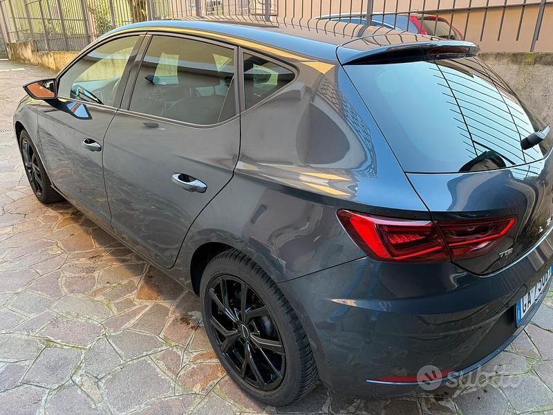 Usata Seat Leon FR 2020 Grigio Berlina