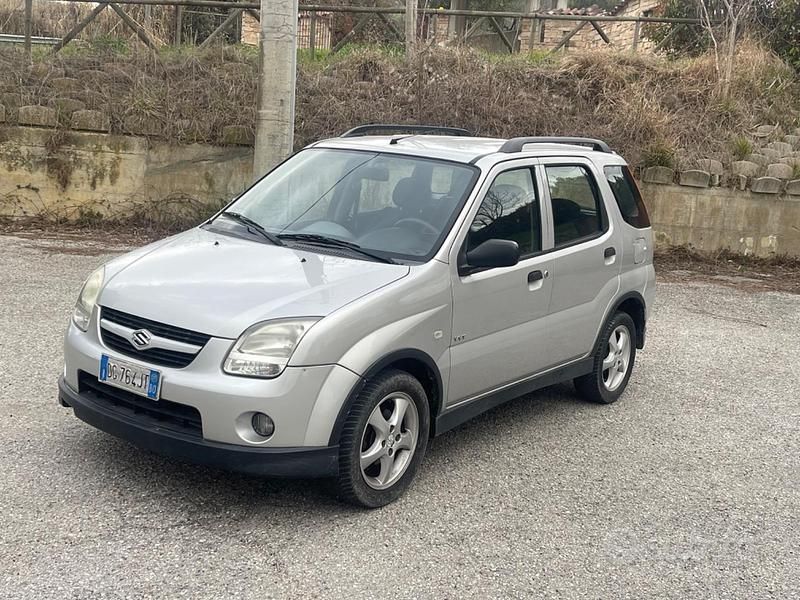 Usata Suzuki Ignis 128 CV (94 kW) 2007 Grigio Utilitaria