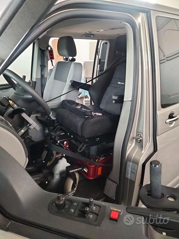 Usata VW Caravelle 140 CV (102 kW) 2015 Monovolume