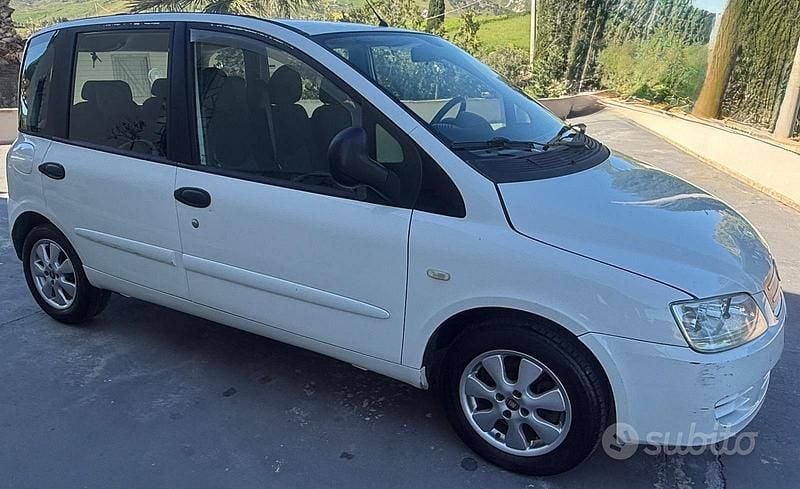 Usata Fiat Multipla Dynamic 120 CV (88 kW) 2009 Bianco Monovolume