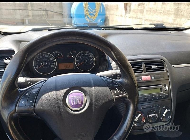 Usata Fiat Grande Punto 75 CV (55 kW) 2008 Utilitaria
