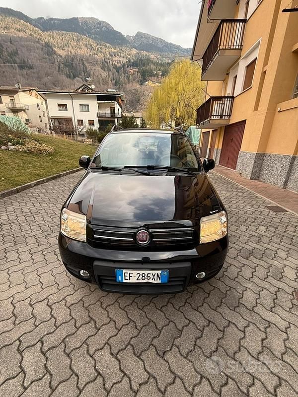 Usata Fiat Panda 4x4 2010 Nero Utilitaria