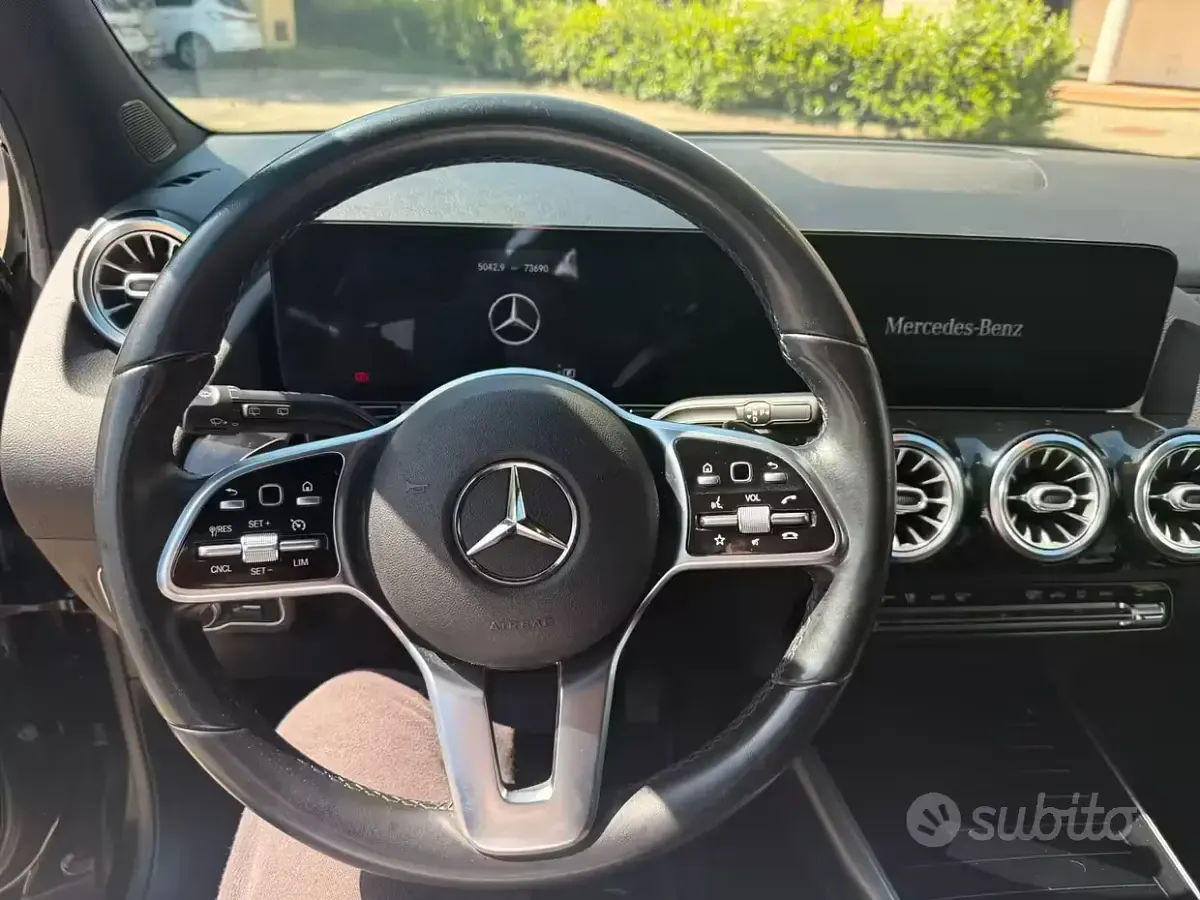 Usata Mercedes GLA200 150 CV (110 kW) 2021 Nero SUV