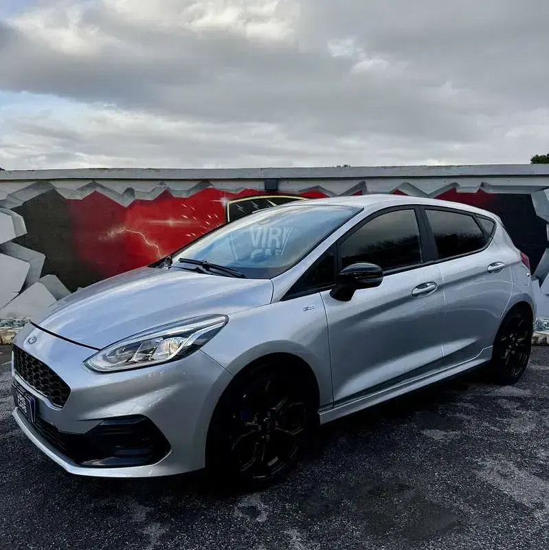 Usata Ford Fiesta ST-Line 101 CV (74 kW) 2018 Grigio Utilitaria